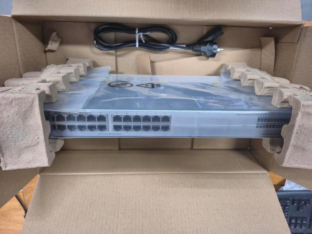 HPE Aruba 1820 24G Switch te koop, Ophalen of Verzenden, Zo goed als nieuw