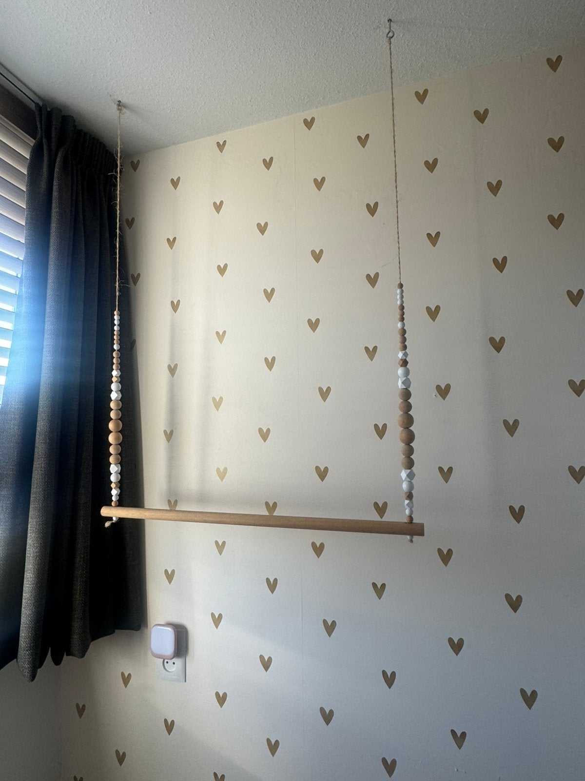 Decoratieve hangende kledingroede voor baby/kinderkleding, Ophalen, Zo goed als nieuw