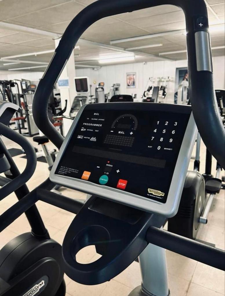 Zwarte Technogym Stepper, Sport en Fitness, Fitnessmaterialen, Ophalen of Verzenden, Zo goed als nieuw, Overige typen