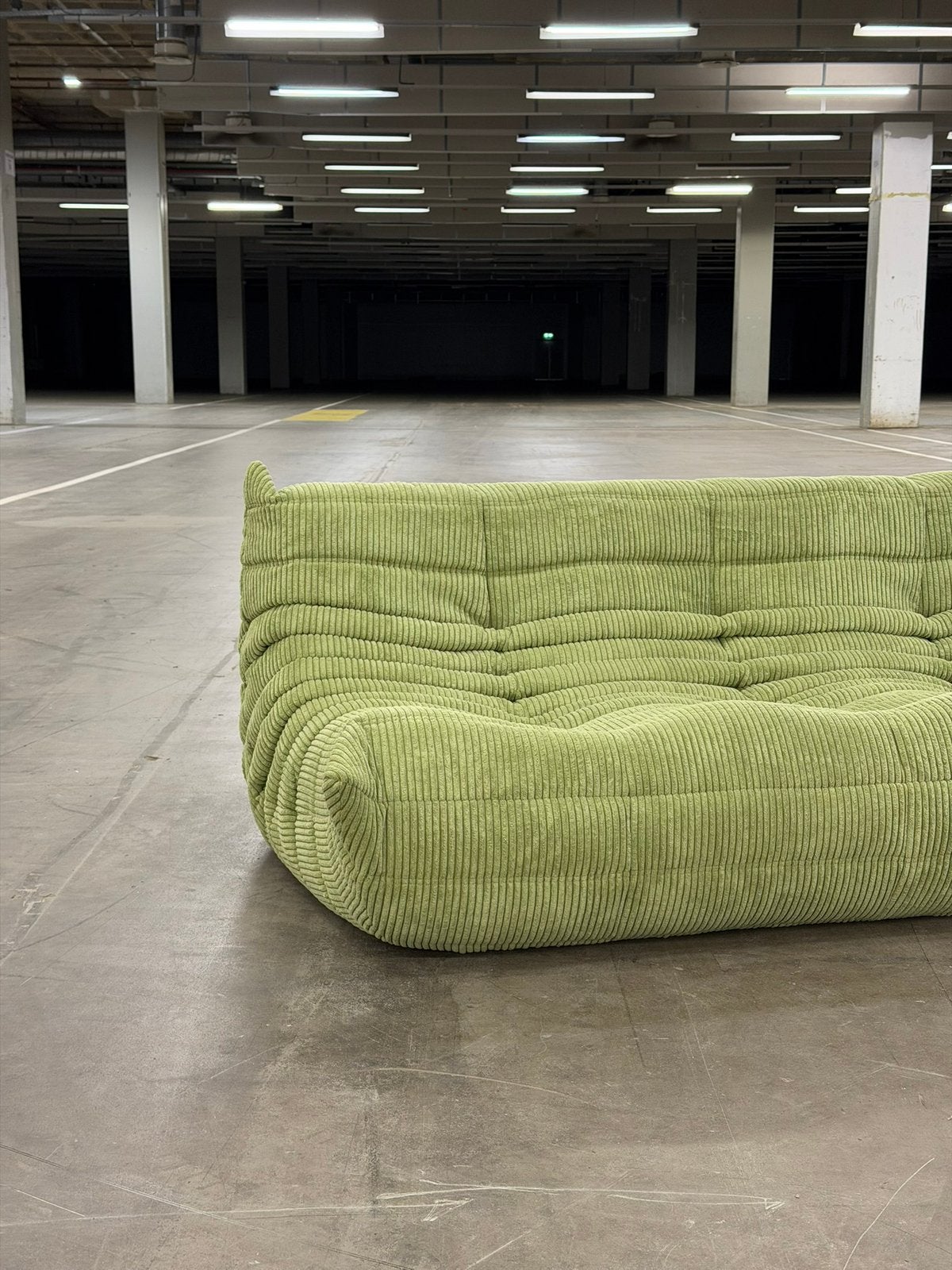 Ligne Roset Togo | Corduroy | NIEUWSTAAT + Garantie, Huis en Inrichting, Driepersoons, 75 tot 100 cm, Ophalen of Verzenden, Zo goed als nieuw