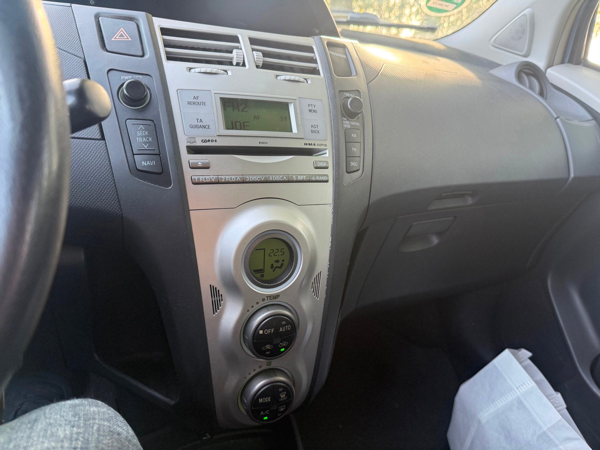 Foto 11 van Toyota Yaris 1.3 VVTi Luna|Airco|5-Deurs|Nieuwe apk