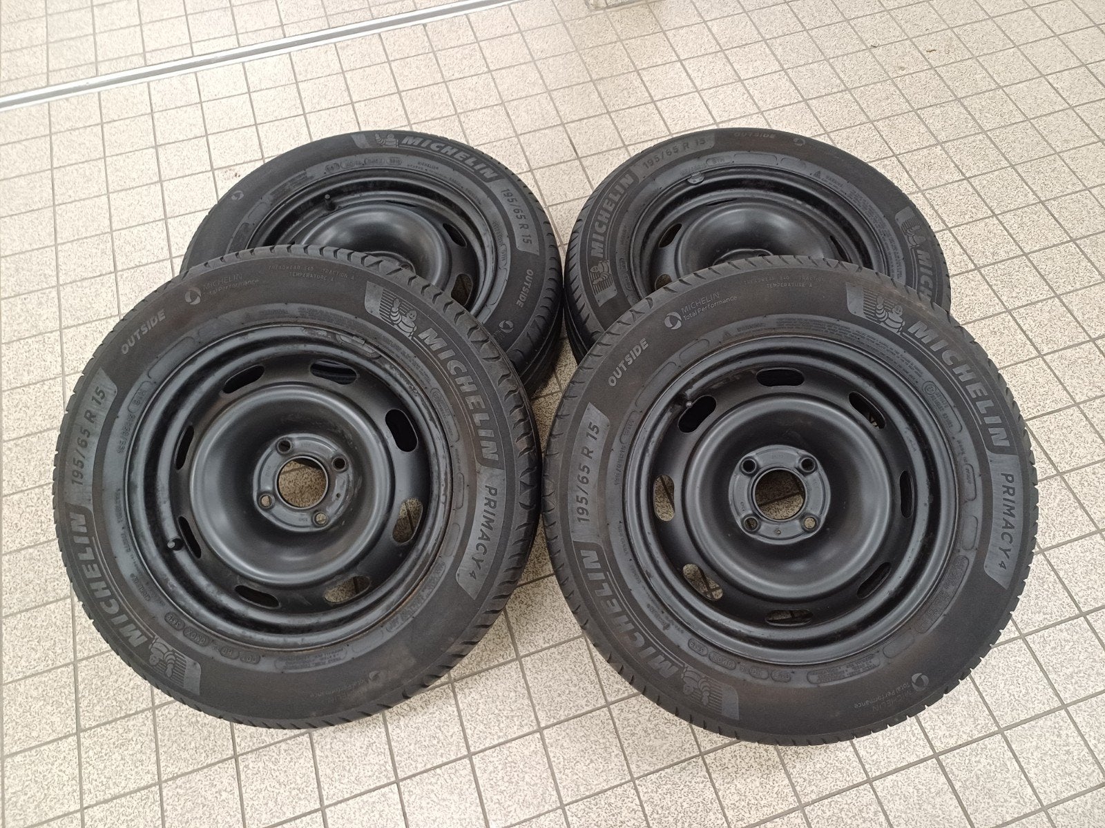 Michelin Primacy 4 zomerbanden 195/65 R15 met stalen velgen, Ophalen
