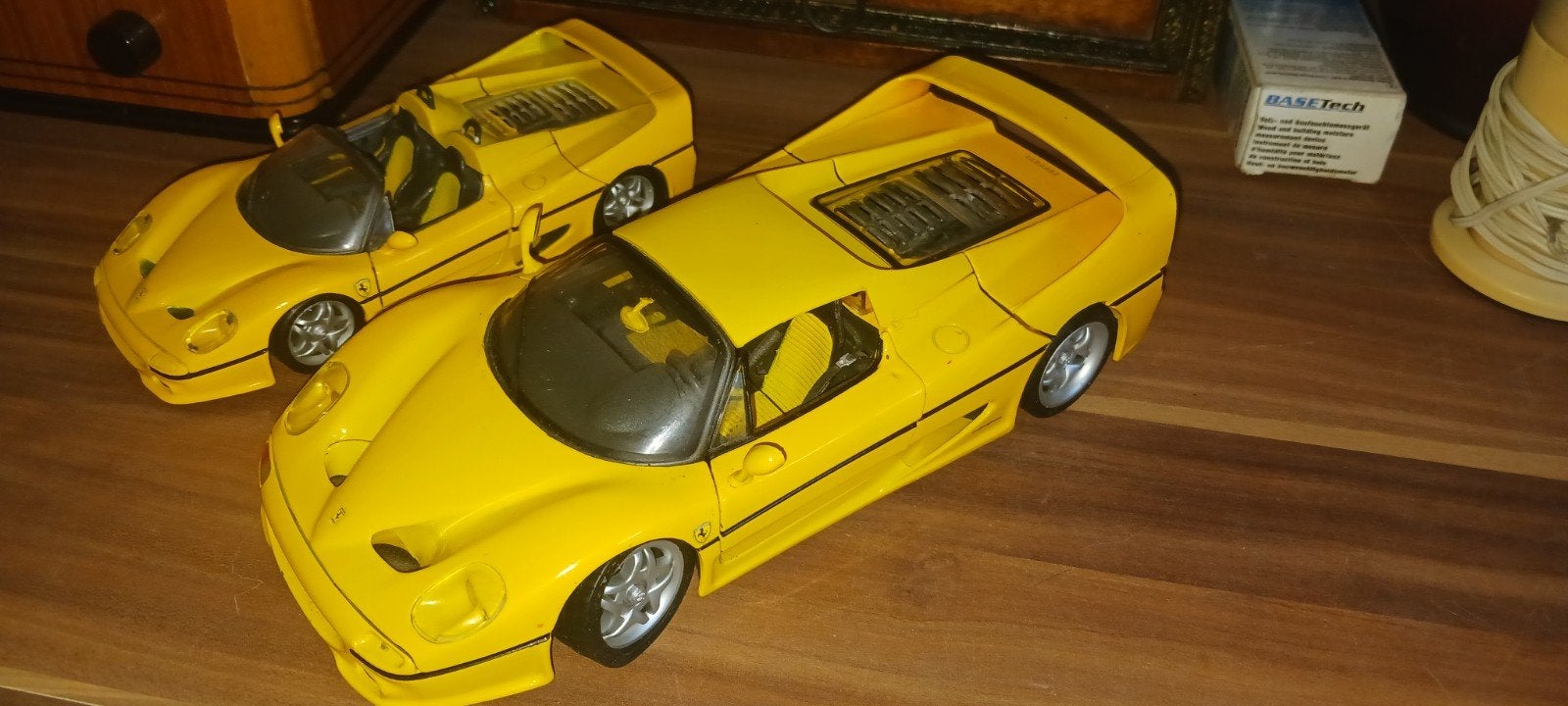 modelauto ferrari met gedetailleerde motor, Overige merken, Auto, 1:32 tot 1:50, Ophalen of Verzenden