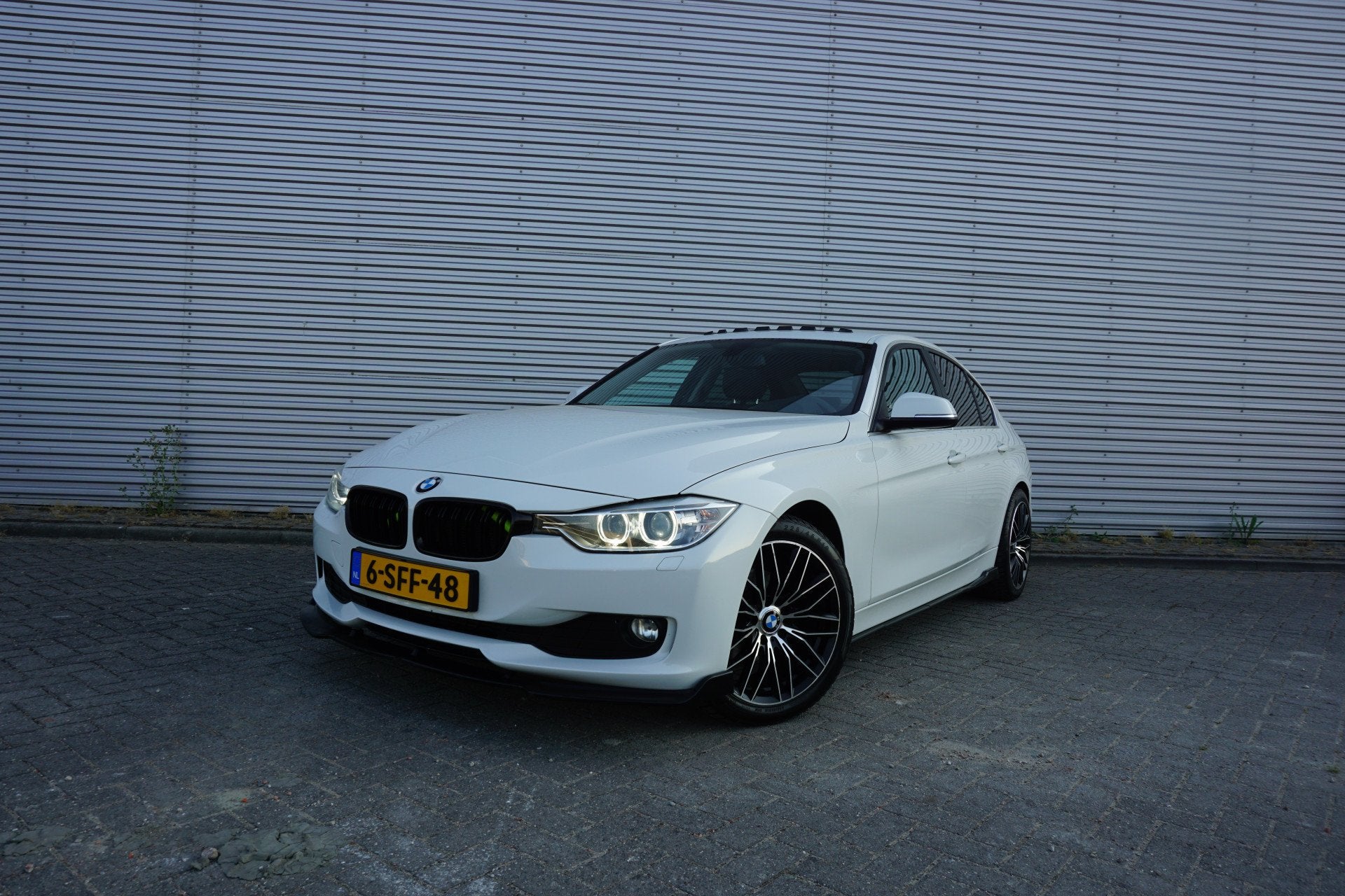 BMW 3-serie 320i EfficientDynamics Edition Executive Climate, Auto's, Achterwielaandrijving, Gebruikt, 4 cilinders, Wit