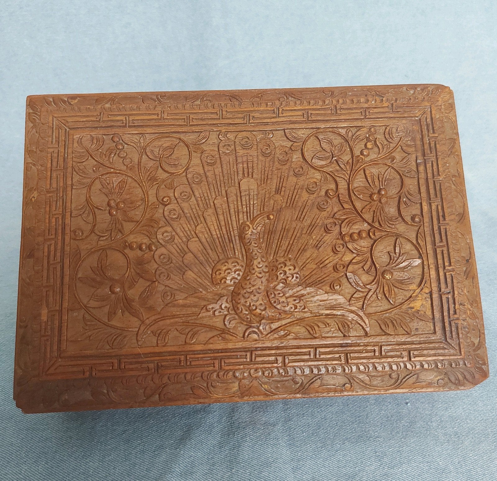 Javaans houtsnijwerk kistje, Antiek en Kunst, Ophalen of Verzenden