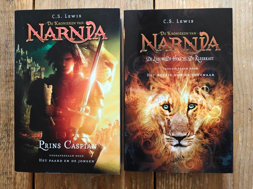 2 X Een omnibus van: De Kronieken van Narnia., Boeken, Ophalen of Verzenden