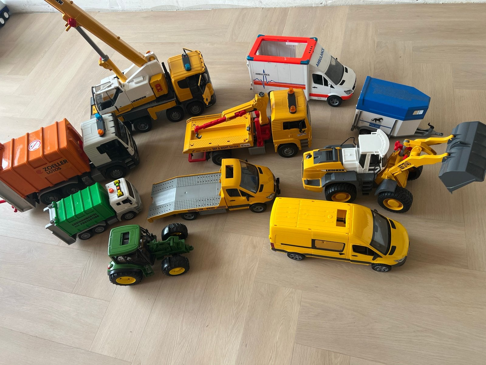 Partij speelgoedvoertuigen Bruder/Liebherr, Ophalen of Verzenden