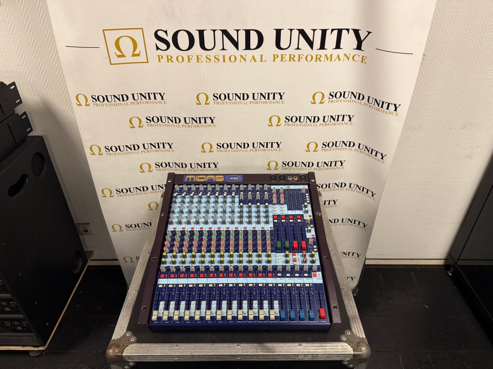 Midas Venice 160, Muziek en Instrumenten, Ophalen, Zo goed als nieuw, 20 kanalen of meer
