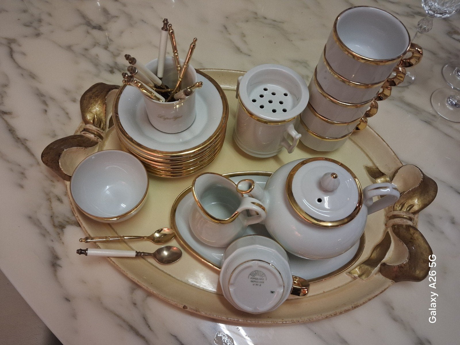 Pillivuyt Porseleinen Theeservies met Gouden Rand, Antiek en Kunst, Ophalen of Verzenden