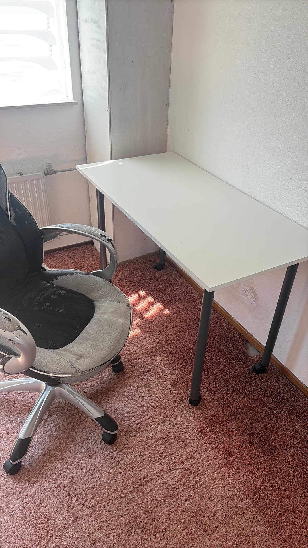 Bureau met bureaustoel, Ophalen, Zo goed als nieuw