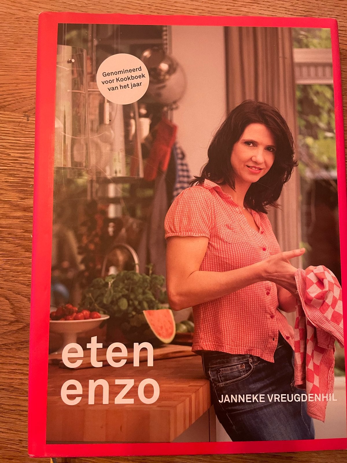 Eten en Enzo - Kookboek van Janneke Vreugdenhil, Hoofdgerechten, Ophalen of Verzenden, Zo goed als nieuw, Europa
