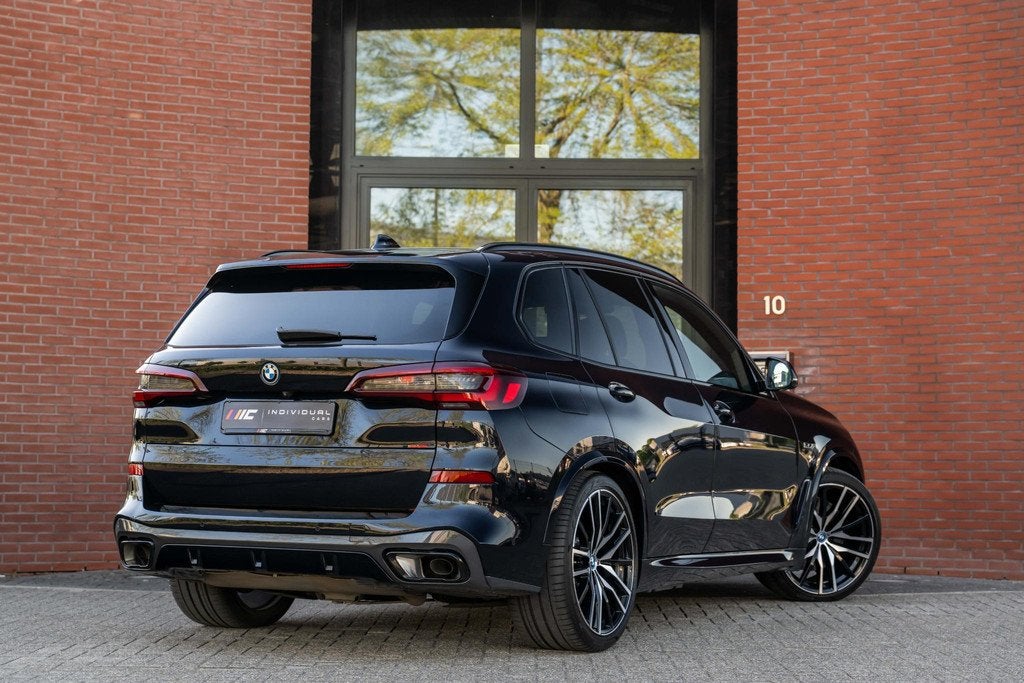 BMW X5 xDrive45e M-Sport 4-Wielsturing CoPilot Laser Pano, Automaat, Gebruikt, 394 pk, Zwart