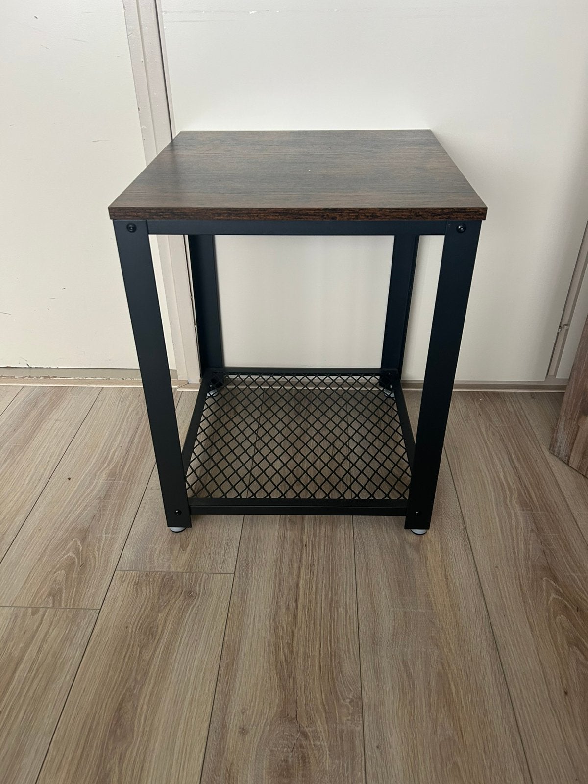 Bijzet tafel / tv meubel / salontafel, Ophalen, 50 tot 100 cm, Rond, Zo goed als nieuw