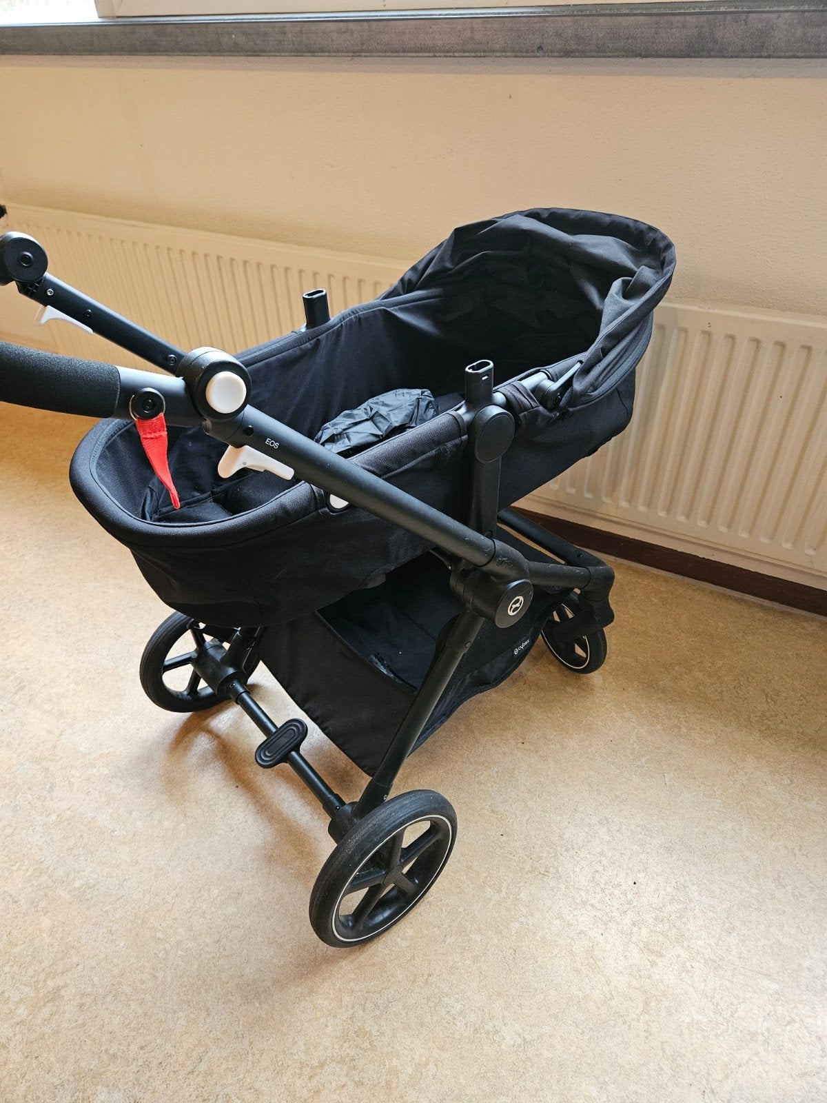 Kinderwagen Cybex eos+ autostoel Aton B2+ base one iso fix, Ophalen, Overige merken