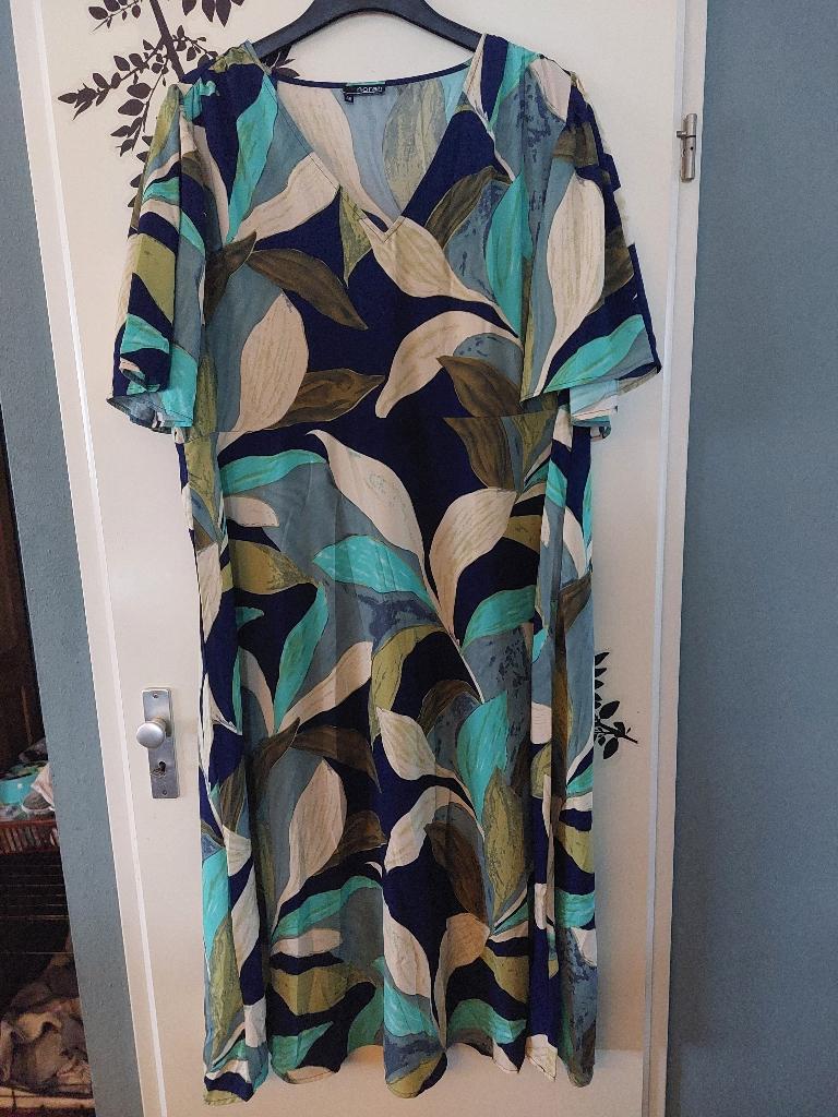jurk van Norah met een print van bladeren maat 48, Kleding | Dames, Jurken, Verzenden, Maat 46/48 (XL) of groter, Zo goed als nieuw