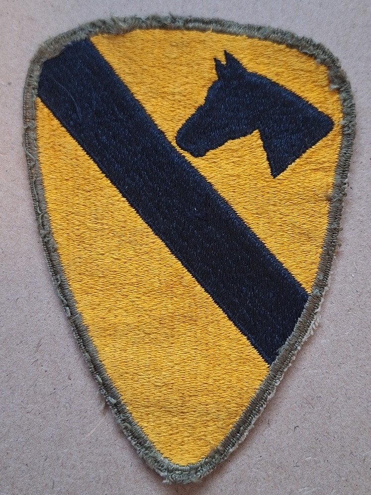 WWII US 1st Cavalry Division patch, Verzenden, Amerika, Embleem of Badge