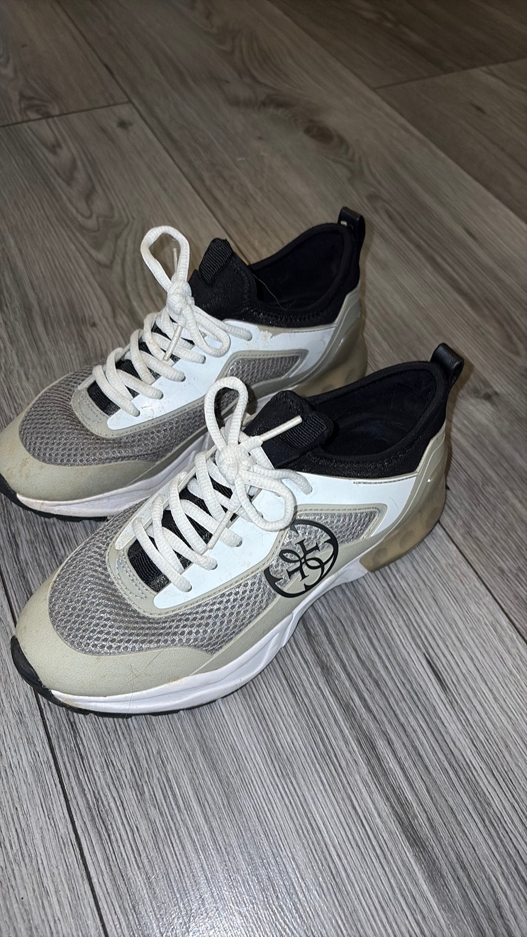 Guess schoenen dames, Ophalen, Zo goed als nieuw, Zwart, Sneakers of Gympen