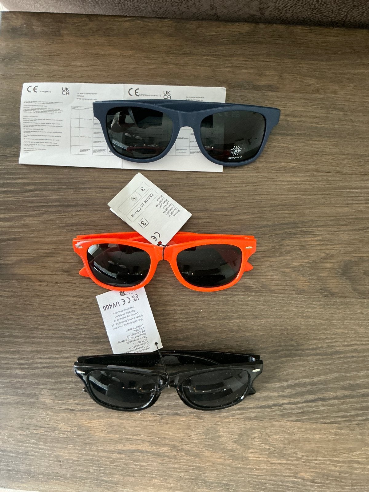 3 nieuwe zonnebrillen UV400 - blauw - zwart - oranje (KWF), Ophalen of Verzenden, Nieuw, Overige merken