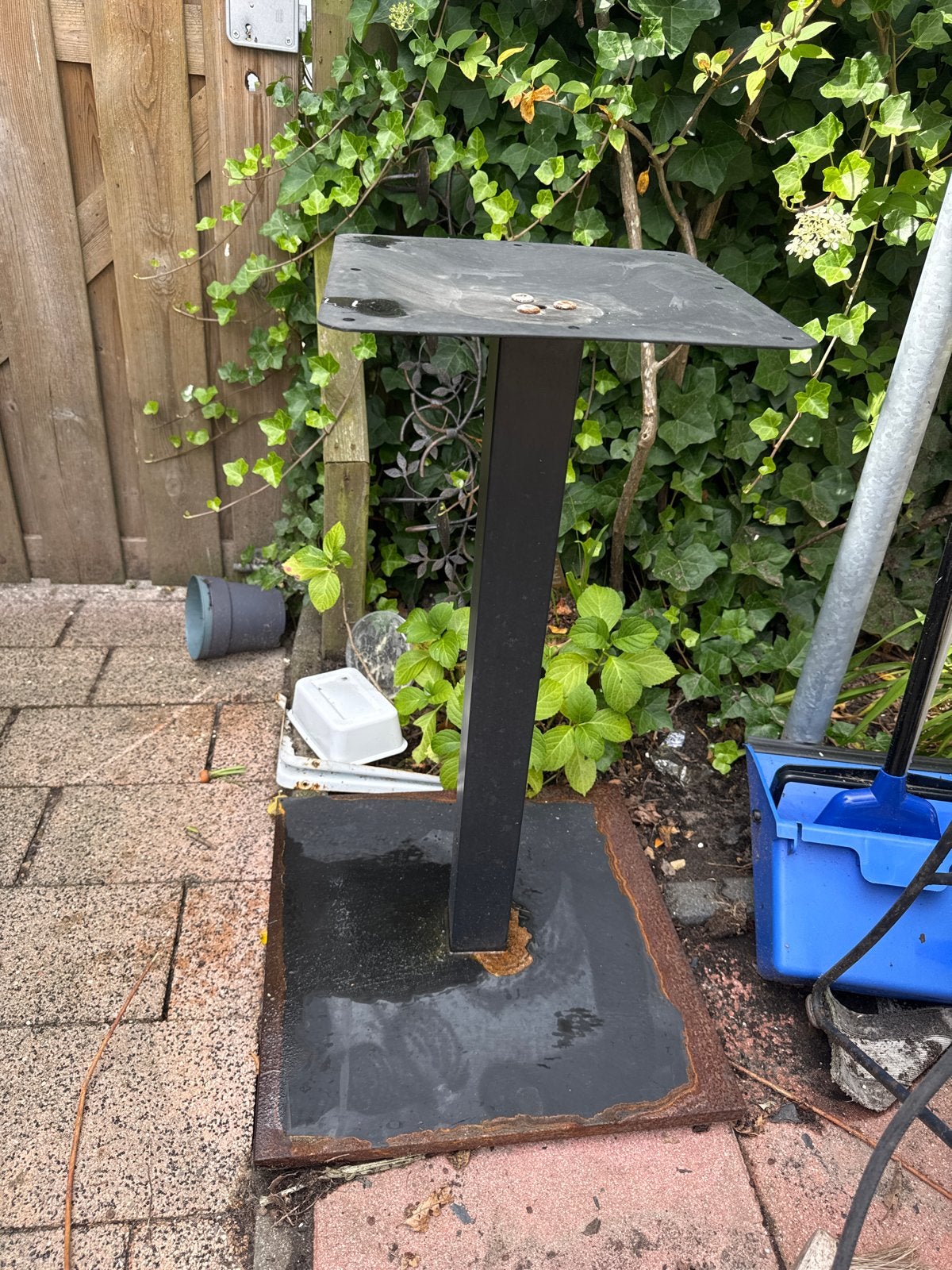 Stalen gietijzeren tafelpoot onderstel poot (evt 2), Tafelpoot, Gebruikt, 50 tot 100 cm, Ophalen of Verzenden