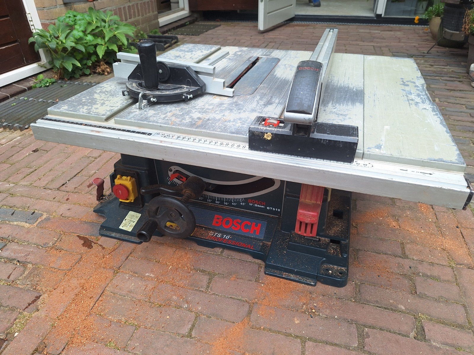 Bosch gts 10 zaagtafel. Defect vonken, Ophalen, Gebruikt, Cirkelzaag, 30 tot 70 mm