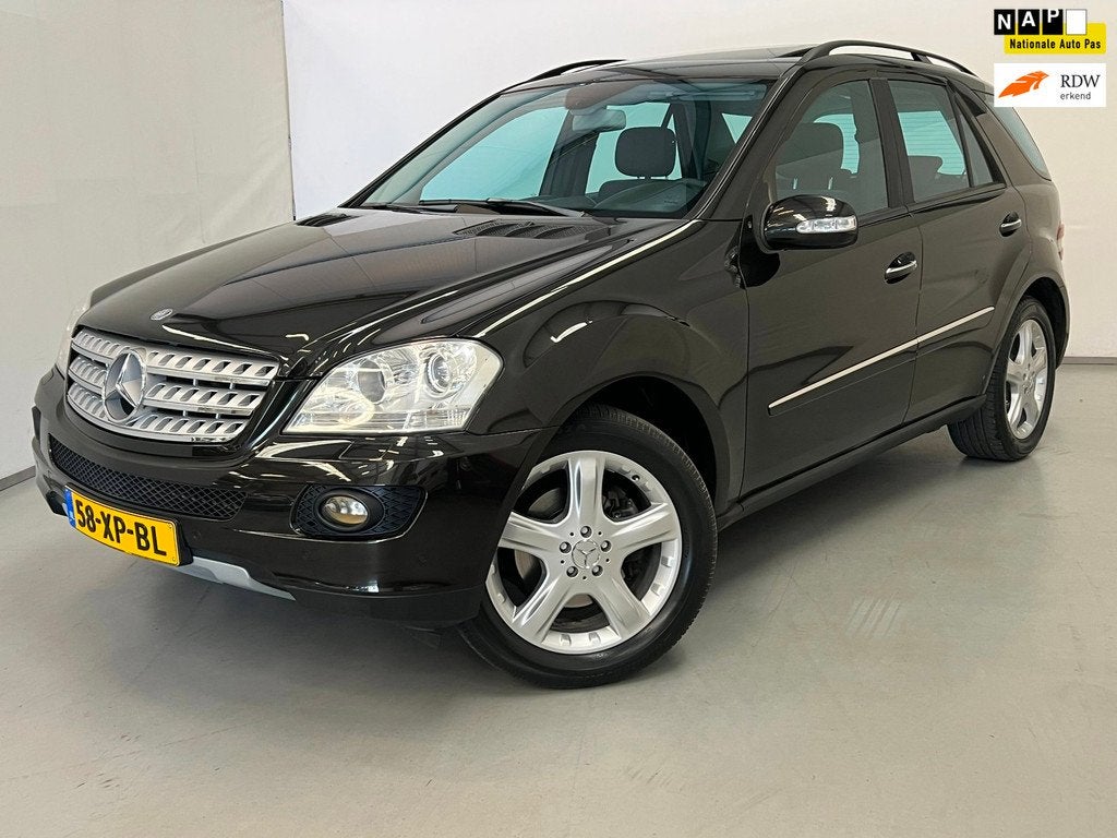 Mercedes-Benz M-klasse 350 / 1e eig / Youngtimer / Schuifdak, Auto's, Mercedes-Benz, Automaat, Gebruikt, Zwart, Bruin