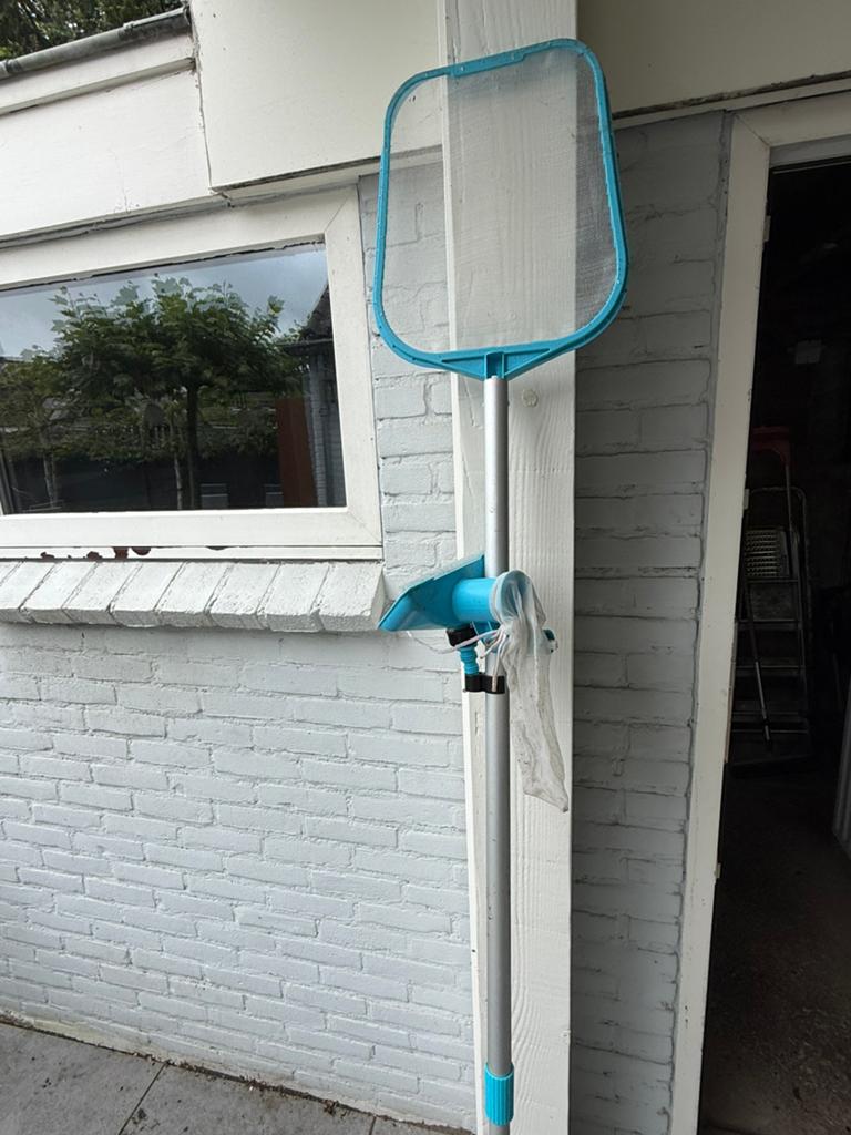Schepnet voor het zwembad, Ophalen, Zo goed als nieuw