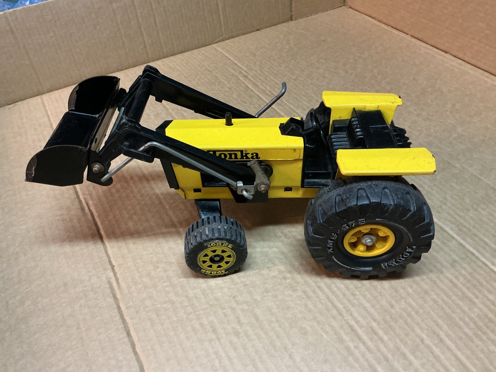 Vintage Tonka tractor met voorlader shovel, Ophalen of Verzenden, Gebruikt