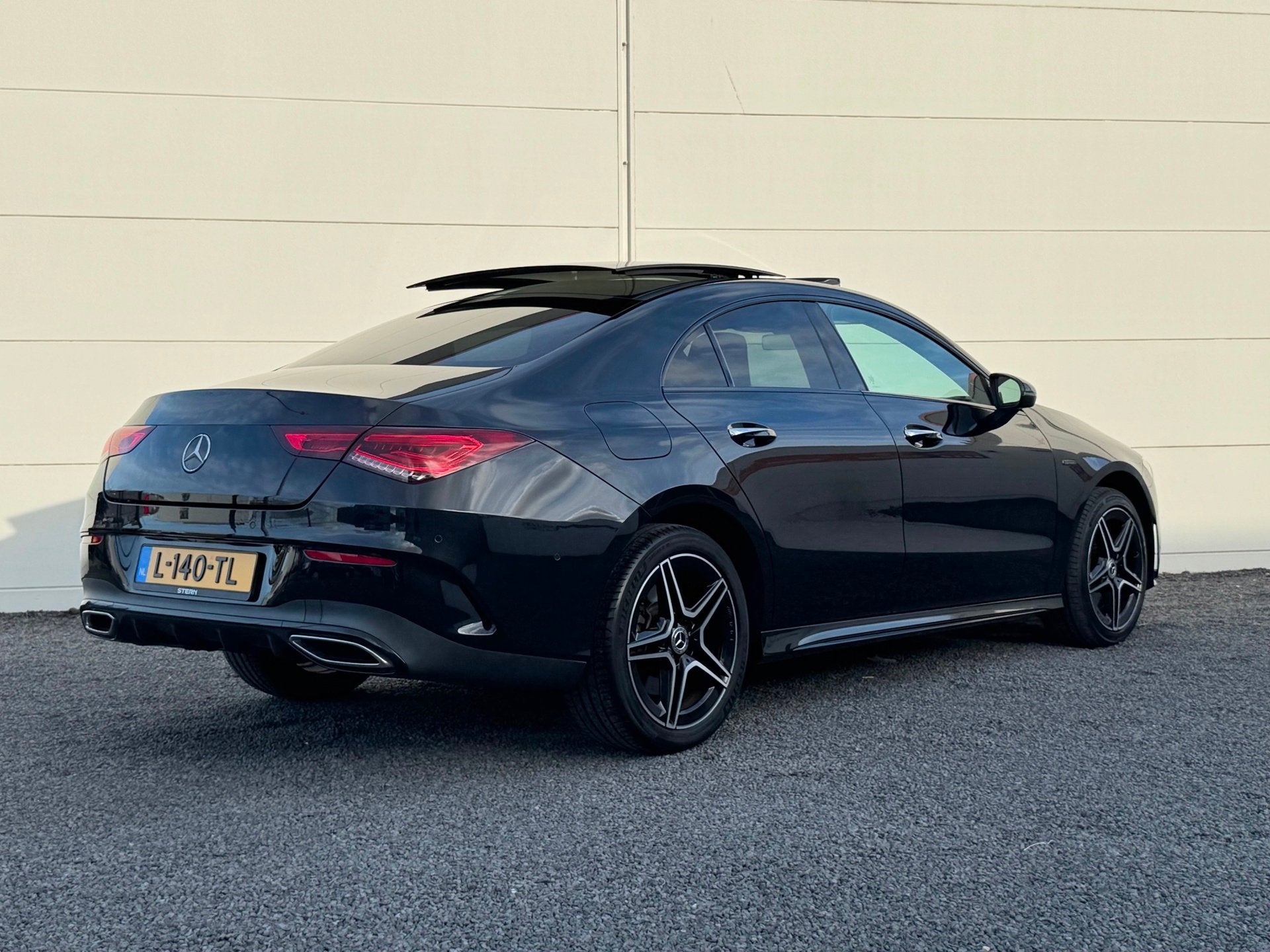 Mercedes-Benz CLA-klasse 250 e AMG Org NL Pano Memory seats, Auto's, CLA, Gebruikt, Euro 6, 4 cilinders