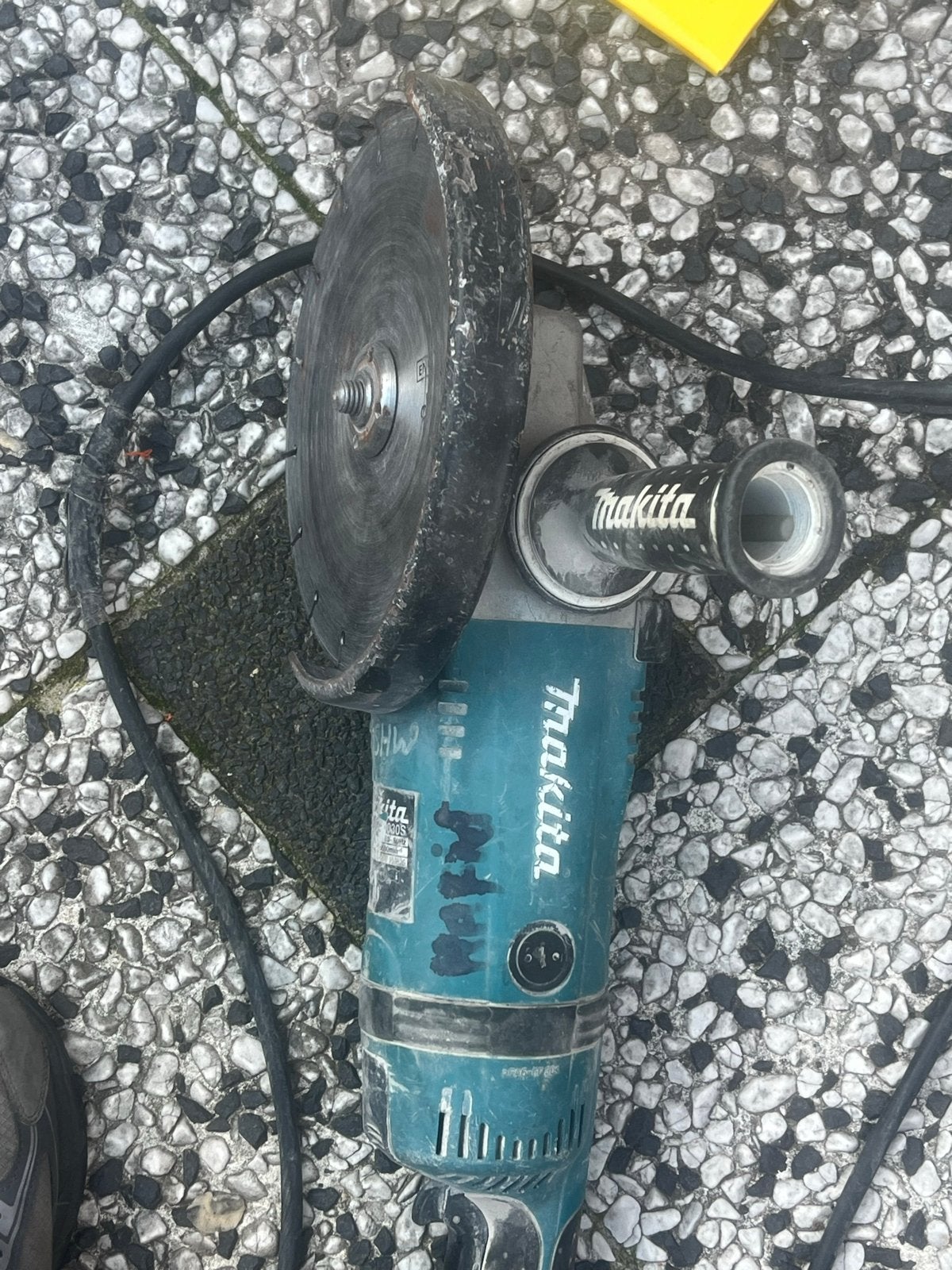 Makita Haakse Slijper GA9030S - Krachtig en Betrouwbaar, Ophalen, Gebruikt, 1000 watt of meer, Haakse handslijpmachine
