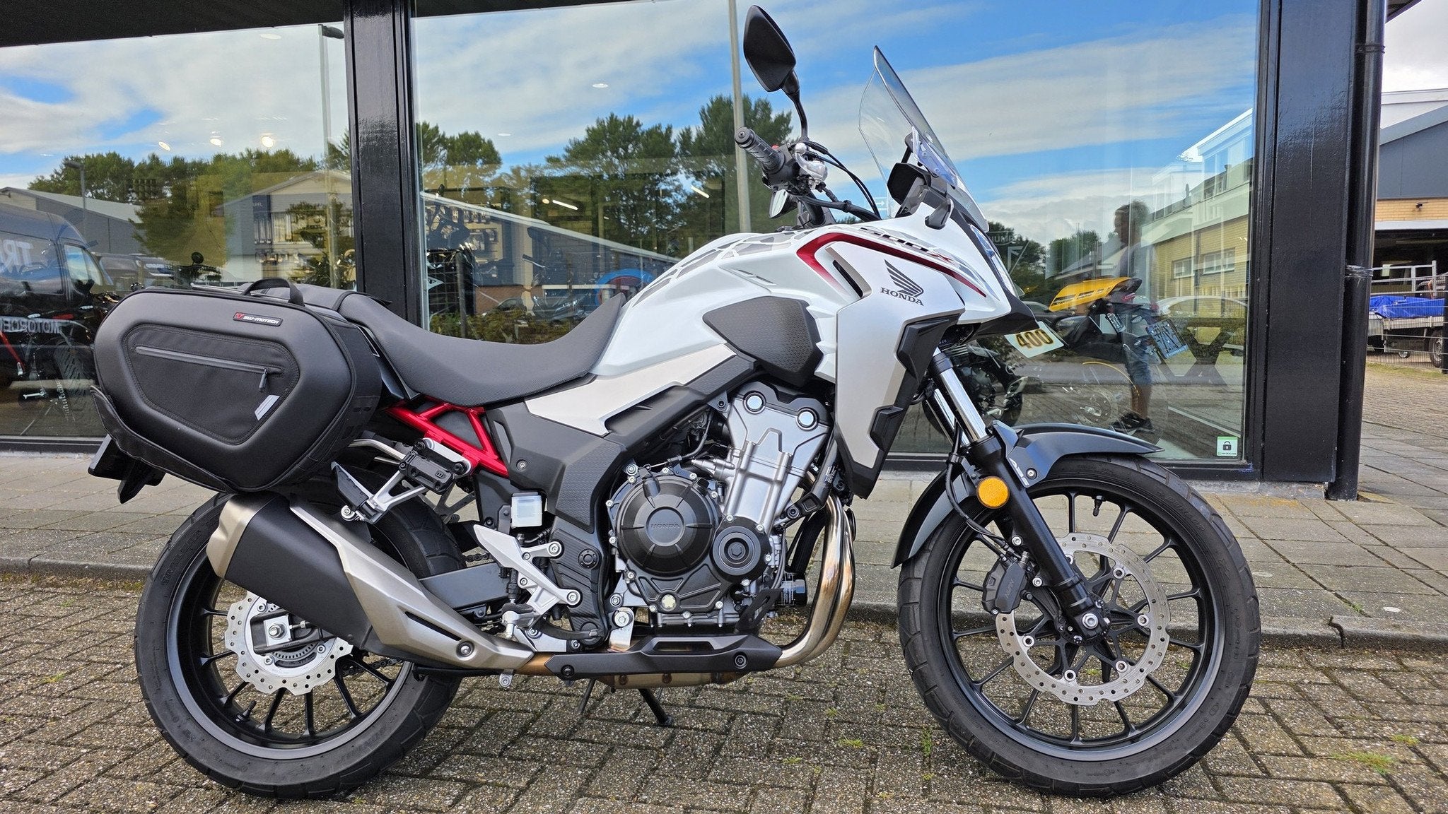 Honda CB 500 X ABS Hele mooie CB 500 X (bj 2021), Rivium Boulevard 222 A
2909 LK  CAPELLE AAN DEN IJSSEL, NL, Bedrijf, Honda Motor Europe Limited