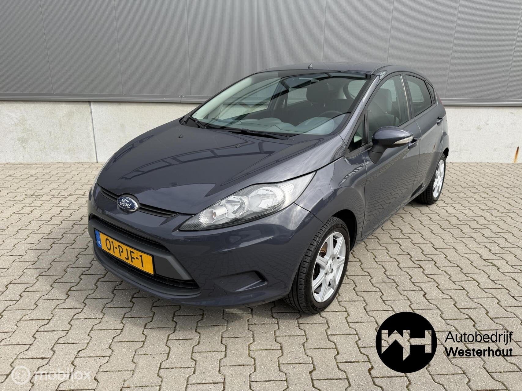 Foto 2 van Ford Fiesta 1.25 Limited|AIRCO|ELEKTR RAMEN|NWE BANDEN