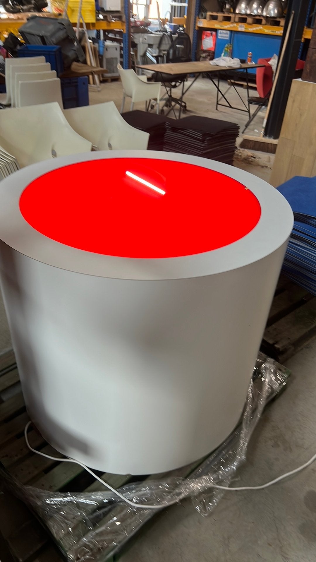 Zuil met rood licht erin uniek stuk, Ophalen