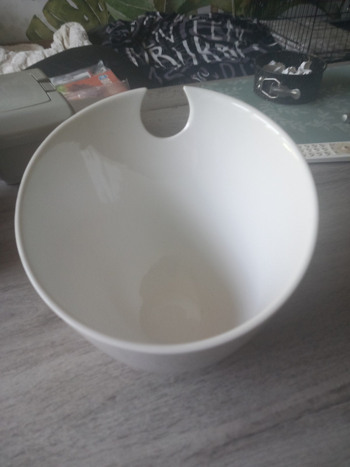 Yong schuine saladeschaal, Ophalen of Verzenden, Zo goed als nieuw, Overige stijlen