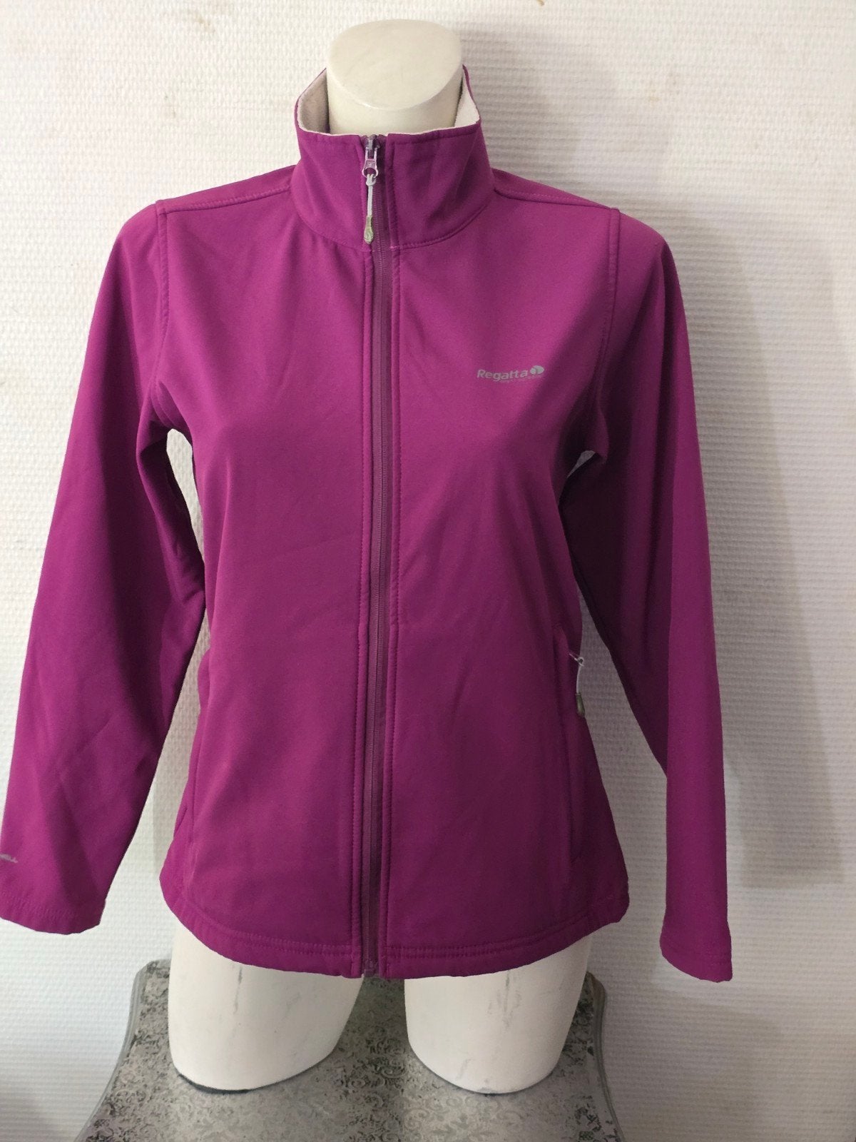 Regatta Softshell Jas Dames Maat 38 Fuchsia, Kleding | Dames, Maat 38/40 (M), Regatta, Paars, Ophalen of Verzenden