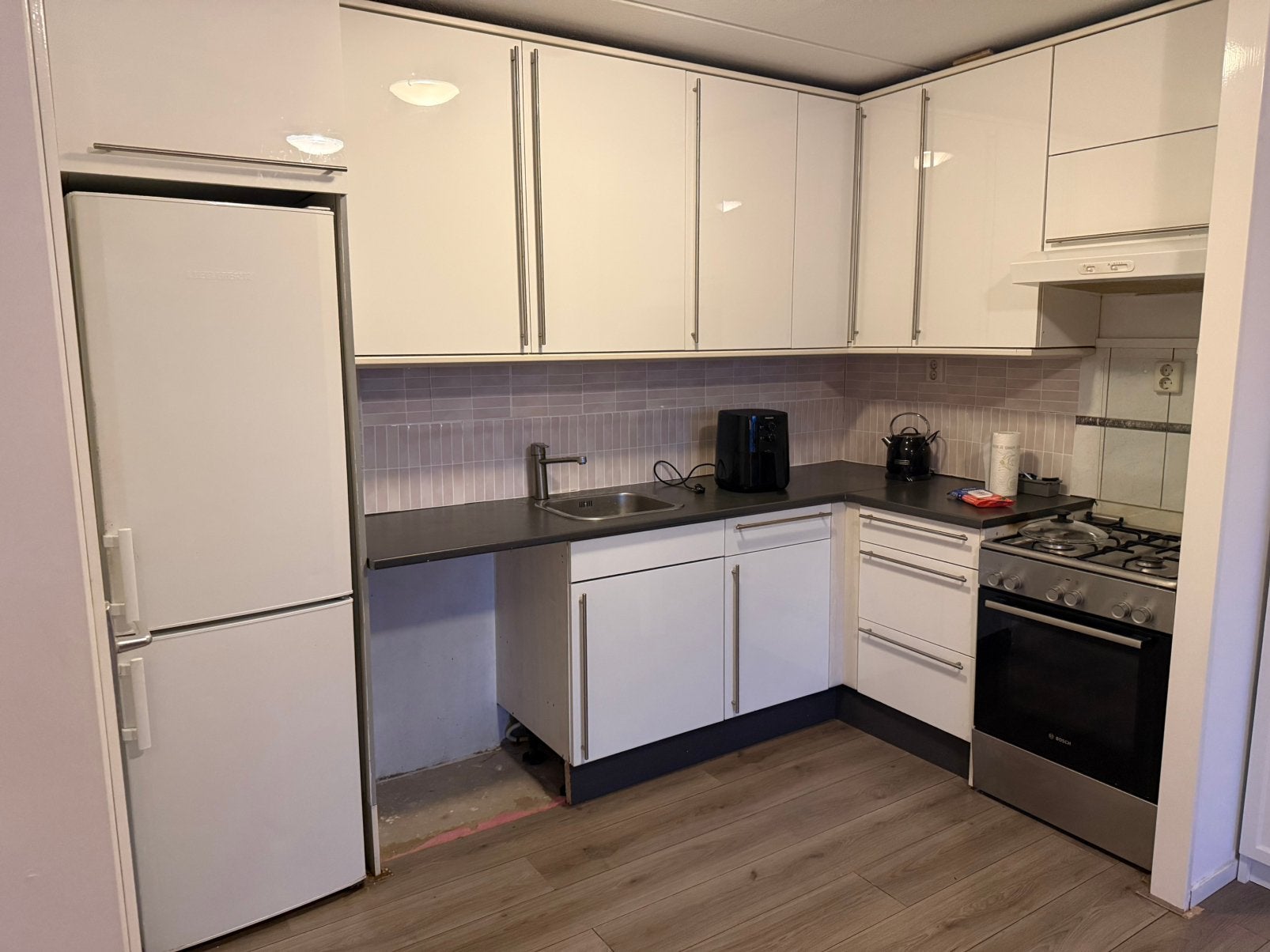 Complete keuken incl. Koelkast, oven en afzuigkap, Ophalen, Wit, Hoekkeuken, Composiet