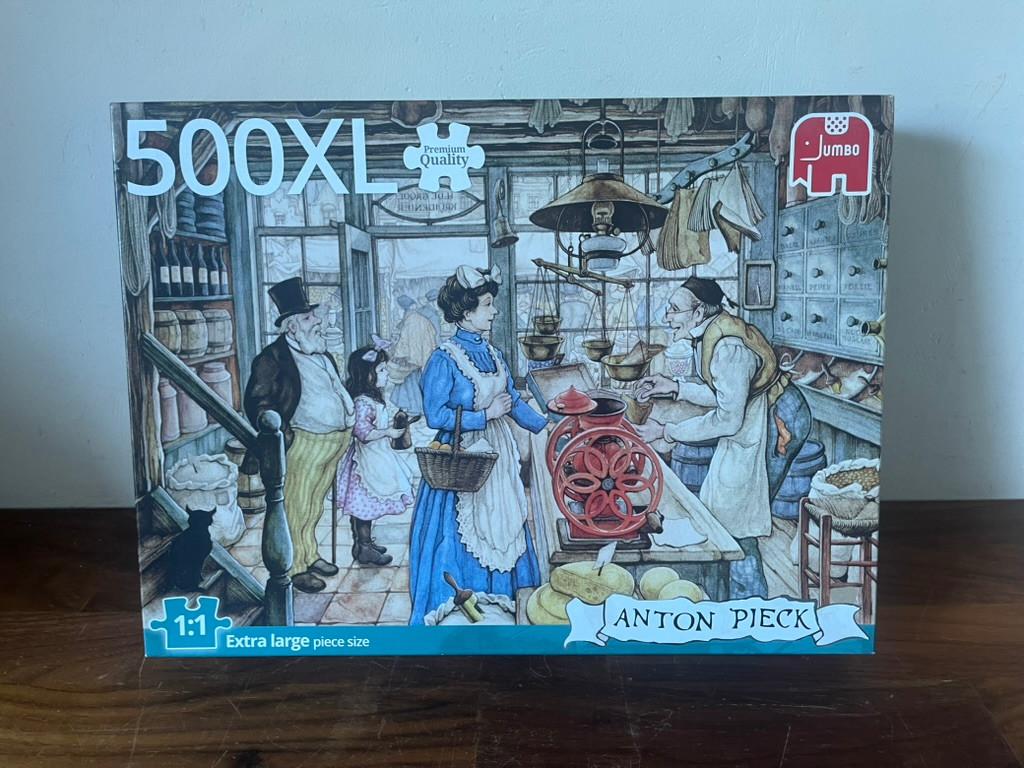 XL puzzel 500 stukjes – Jumbo: Anton Pieck – De Kruidenier, Ophalen of Verzenden, 500 t/m 1500 stukjes, Zo goed als nieuw, Legpuzzel