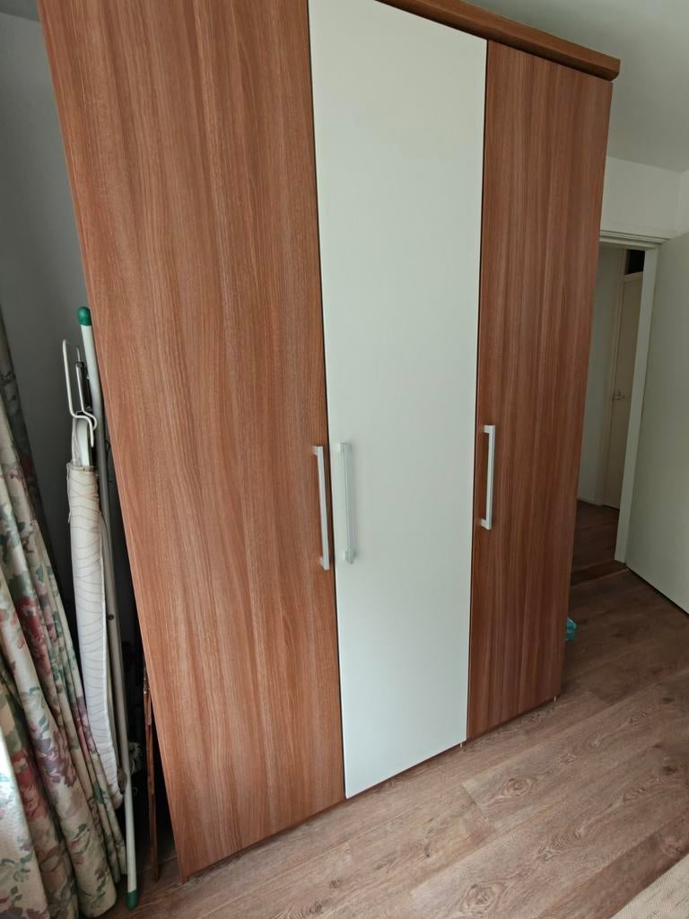 Duitse Kledingkast - Zware Kwaliteit - Zo goed als nieuw, Met deur(en), 200 cm of meer, 150 tot 200 cm, Ophalen of Verzenden