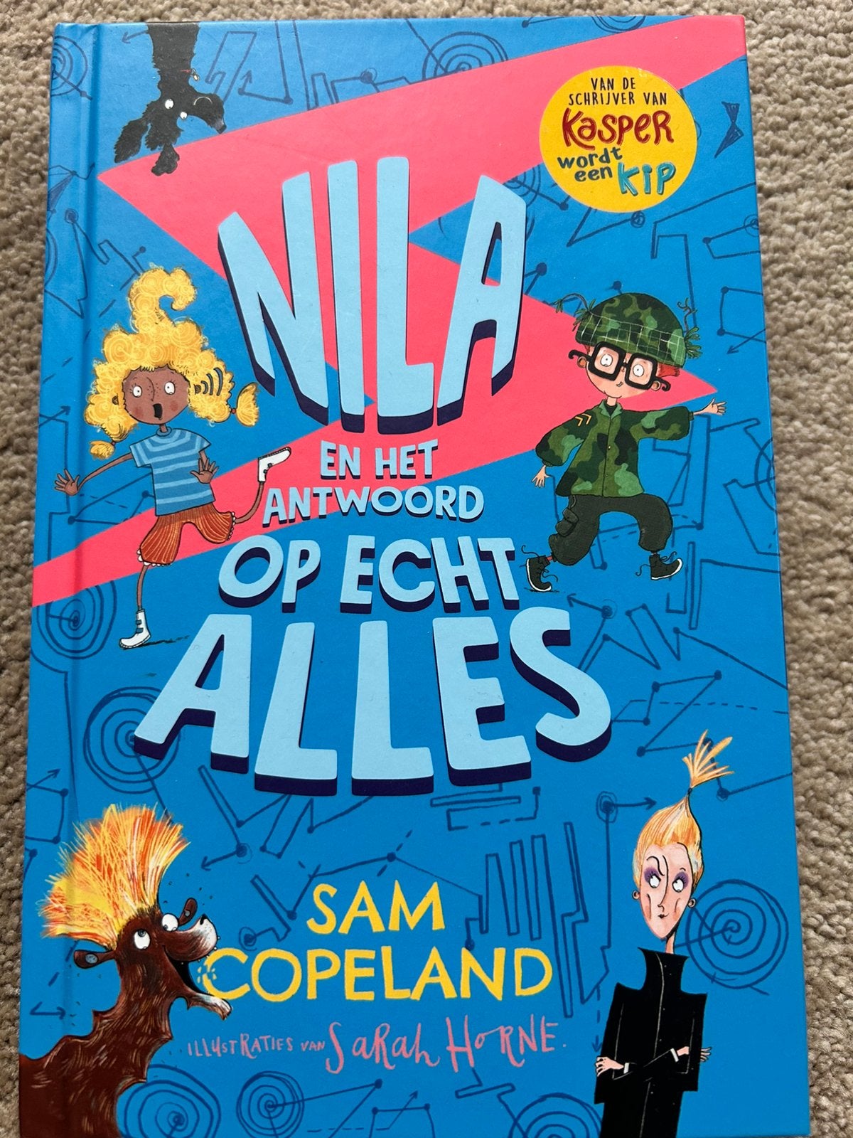 Mooi boek “Nila en het antwoord op echt alles”, Boeken, Ophalen of Verzenden, Zo goed als nieuw