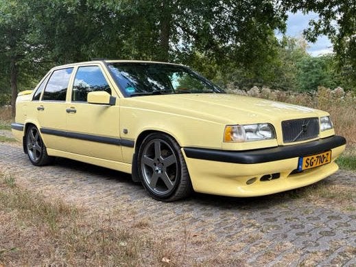 Volvo 850 2.3 T-5 R 1994 Cream Yellow, Auto's, Volvo, Voorwielaandrijving, Zwart, 700 kg, 1446 kg