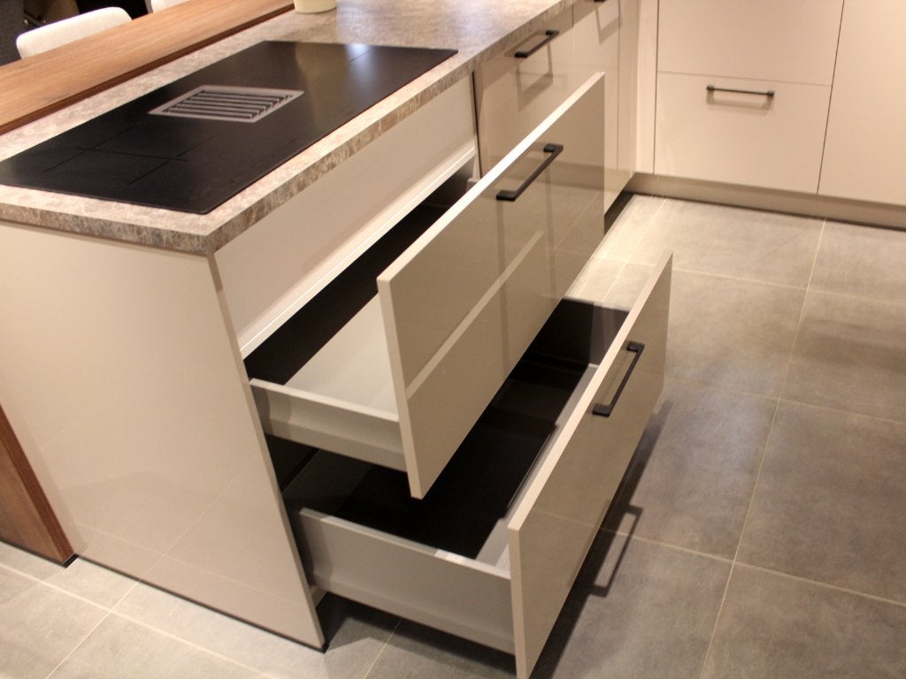AF11 Häcker Concept130 schiereilandkeuken met bar, Huis en Inrichting, Ophalen, Info@)haecker-kuechen.de, Overige kleuren, Overige typen