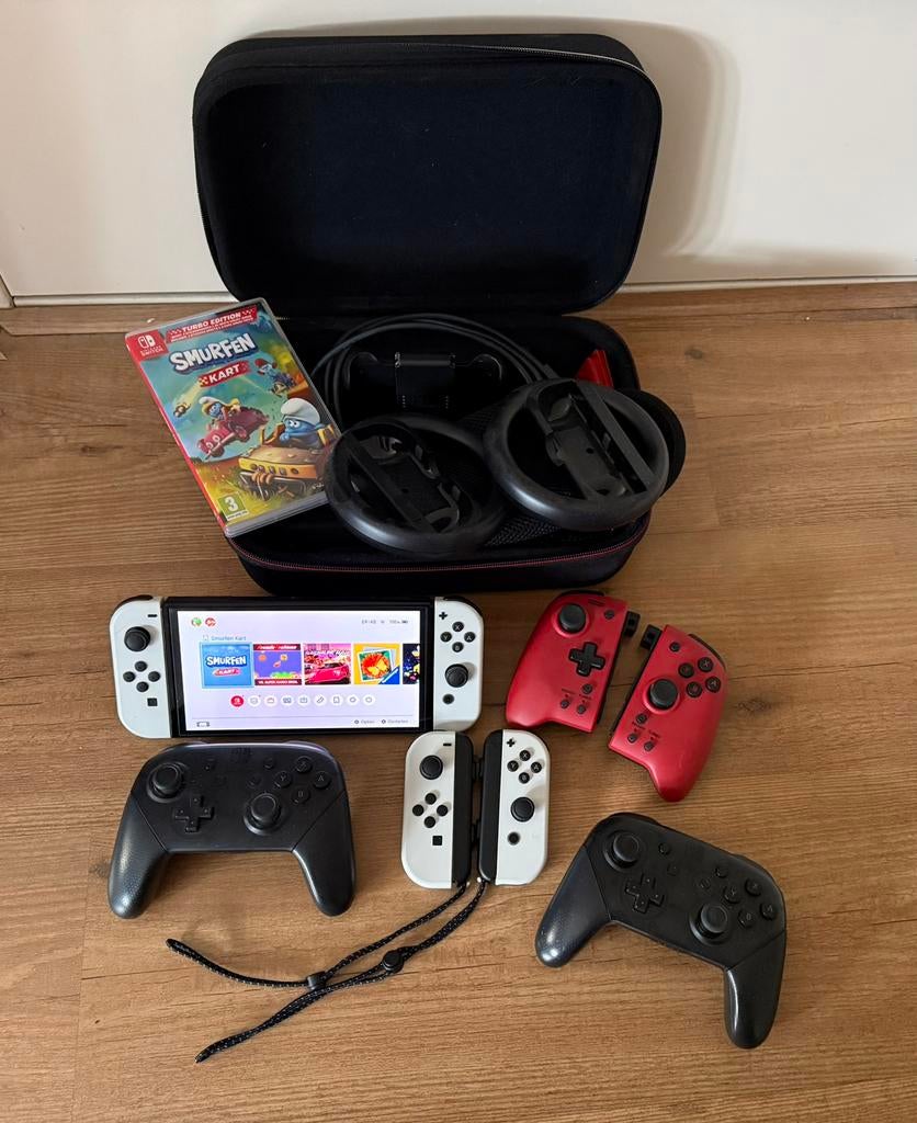 Nintendo Switch OLED + accessoires en game, Switch OLED, Met games, Ophalen of Verzenden, Zo goed als nieuw