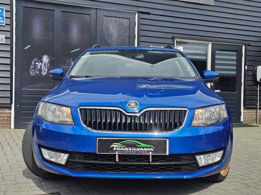 Skoda Octavia Combi 1.6 TDI Greenline Businessline/EXPORT, Auto's, Skoda, Voorwielaandrijving, Euro 5, Gebruikt, 4 cilinders