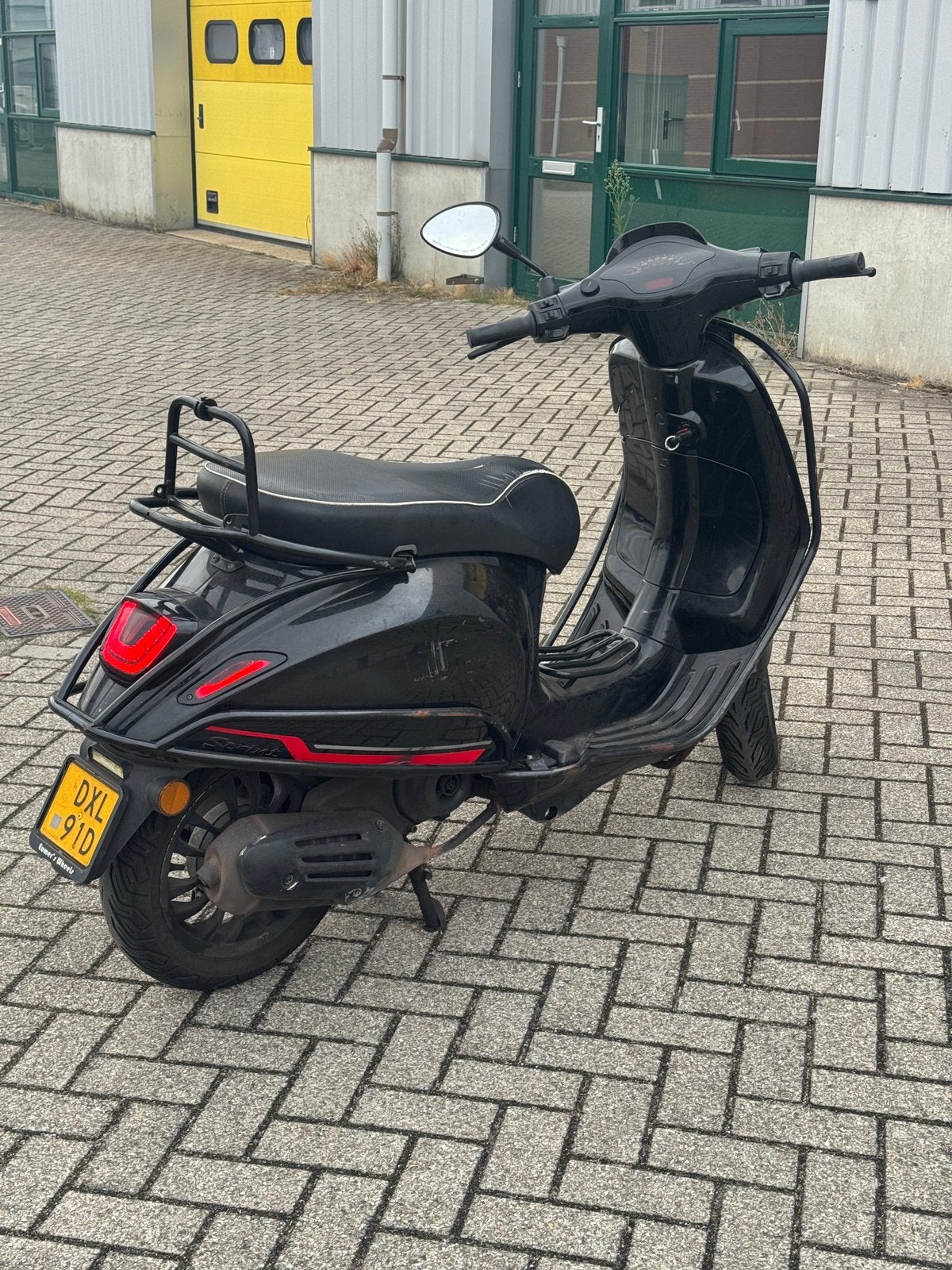 Vespa Sprint 2019 Full Options Geel Kenteken!, Vespa S, Ophalen of Verzenden, Zo goed als nieuw, Benzine