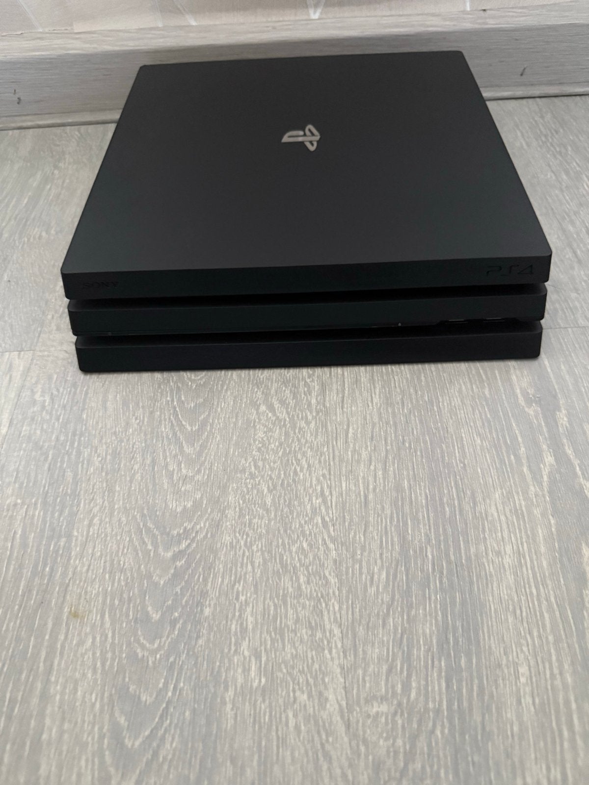 PlayStation 4 Pro 1TB met 3 controllers en 7 games, Spelcomputers en Games, Spelcomputers | Sony PlayStation 4, Ophalen, 1 TB