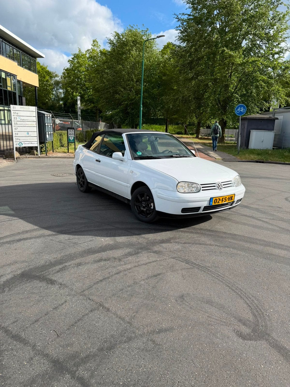 Volkswagen Golf 1.8 Cabriolet 55KW 2000 wit, 74 pk, 4 cilinders, Cabriolet, 4 stoelen
