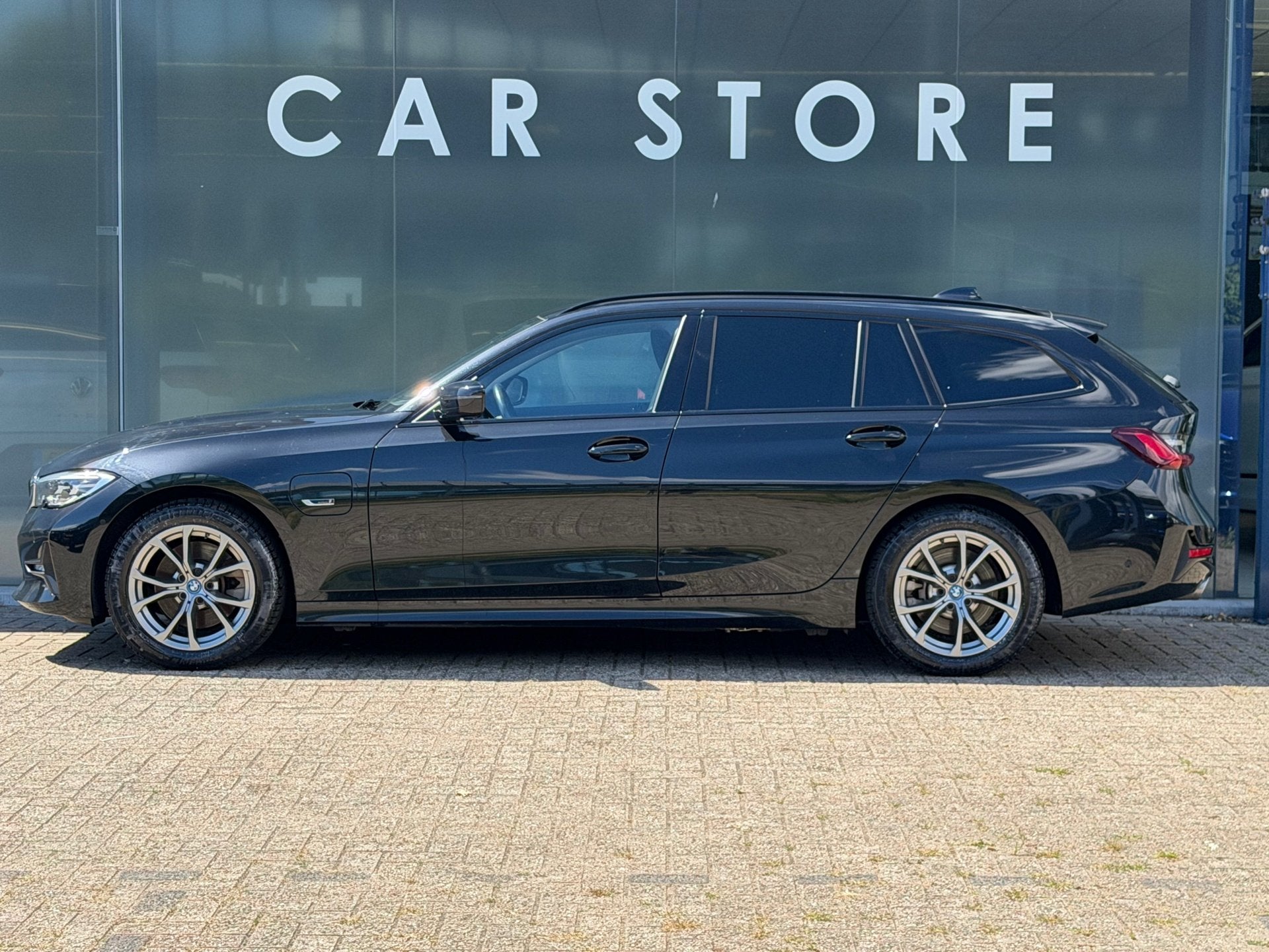 BMW 3-serie Touring 320e Business Edition Plus 1E EIGENAAR, Auto's, Automaat, Gebruikt, 4 cilinders, Hybride Elektrisch/Benzine