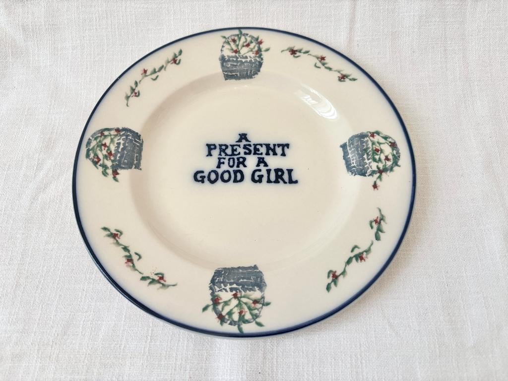 Emma Bridgewater - A Present For A Good Girl (1986-89), Huis en Inrichting, Keuken | Servies, Verzenden, Zo goed als nieuw, Bord(en)