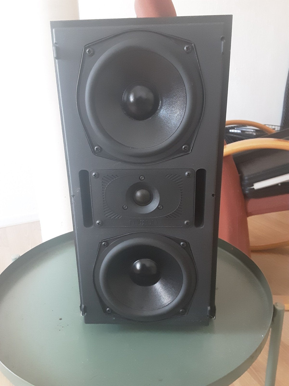 mission hi fi speakers. type 761 i