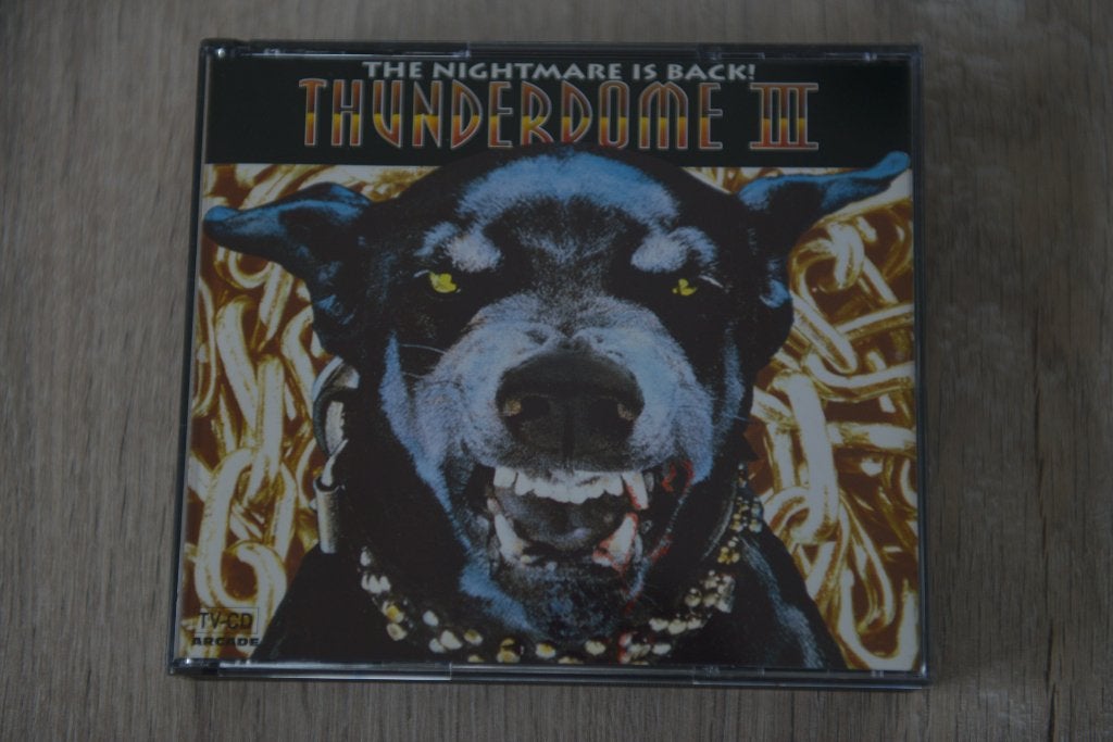 THUNDERDOME III ( 3 ) THE NIGHTMARE IS BACK 2CDbox, Cd's en Dvd's, Verzenden, Inclusief doosje, Zo goed als nieuw, Boxset