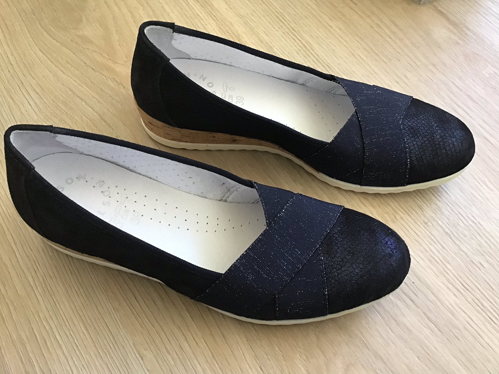 Nelson instappers jeans blauw maat 39 (als nieuw), Kleding | Dames, Schoenen, Blauw, Instappers, Nieuw, Ophalen of Verzenden
